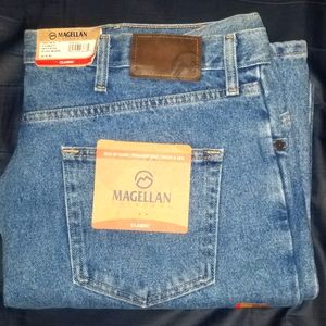 Brand New Pair of Magellan Jean's Classic Cut 40/30